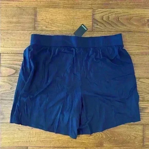 Avenue Knit Shorts Size 20 in Navy NWT - Picture 2 of 4
